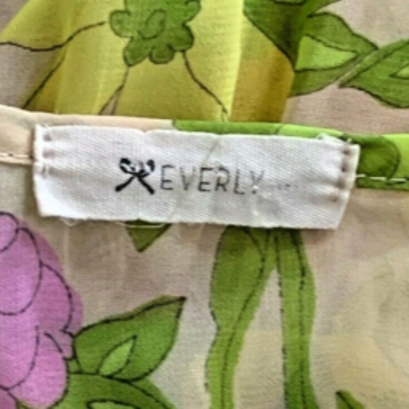 Everly Sheer Floral Peplum Blouse Sz S/M Multicolor #232J - Picture 5 of 5